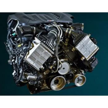 Двигун S63B44BT4